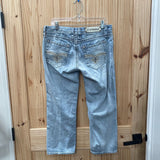 WOMENS ROCK REVIVAL LT DENIM CAPRIS 32 (STAIN @ BACK)