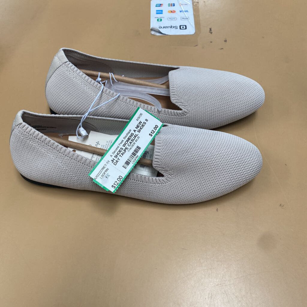 WOMENS A NEW DAY TAUPE CASUAL SHOES 8 NWT