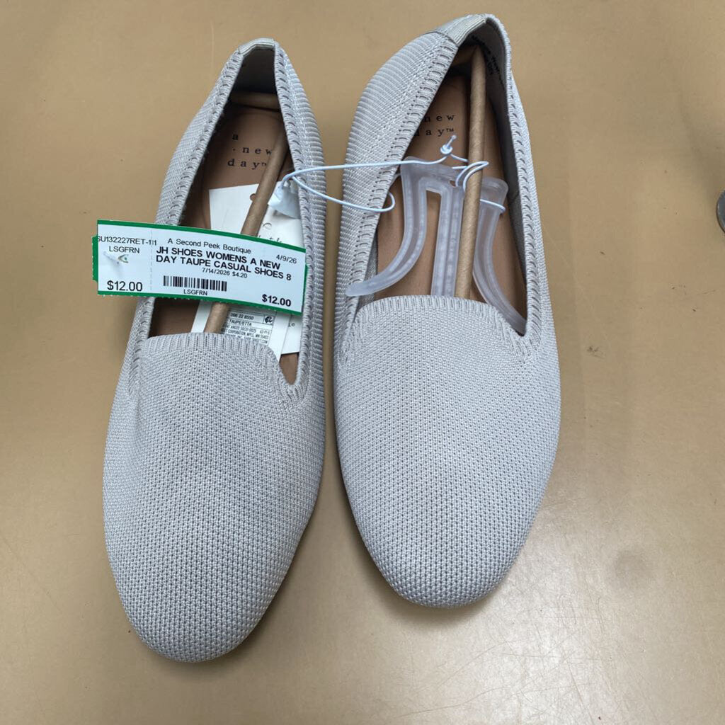 WOMENS A NEW DAY TAUPE CASUAL SHOES 8 NWT