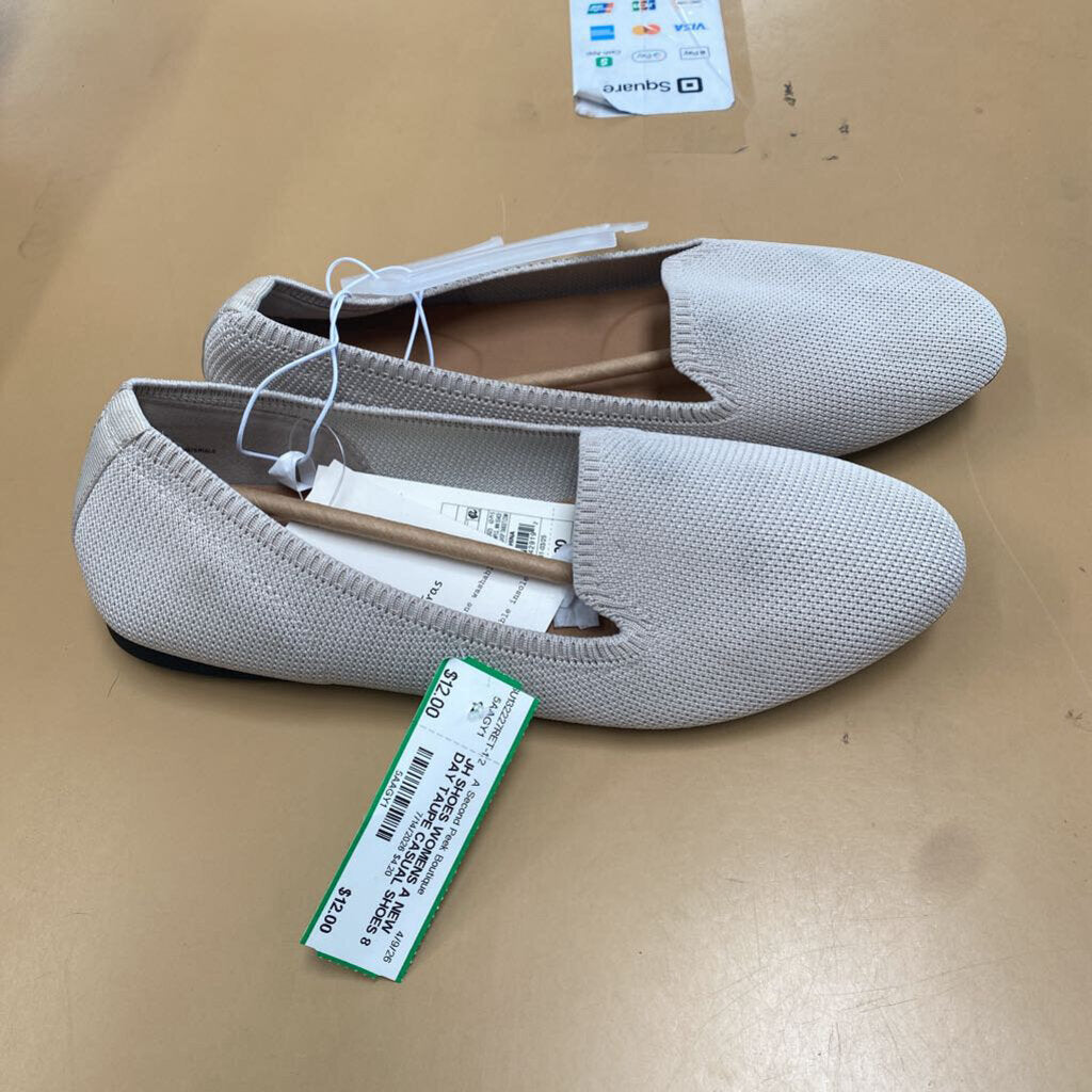 WOMENS A NEW DAY TAUPE CASUAL SHOES 8 NWT