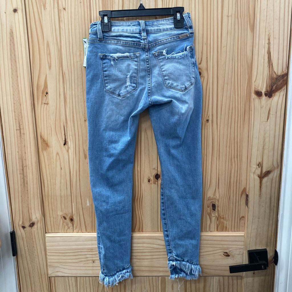 WOMENS KANCAN LT DENIM DIST. JEANS 1