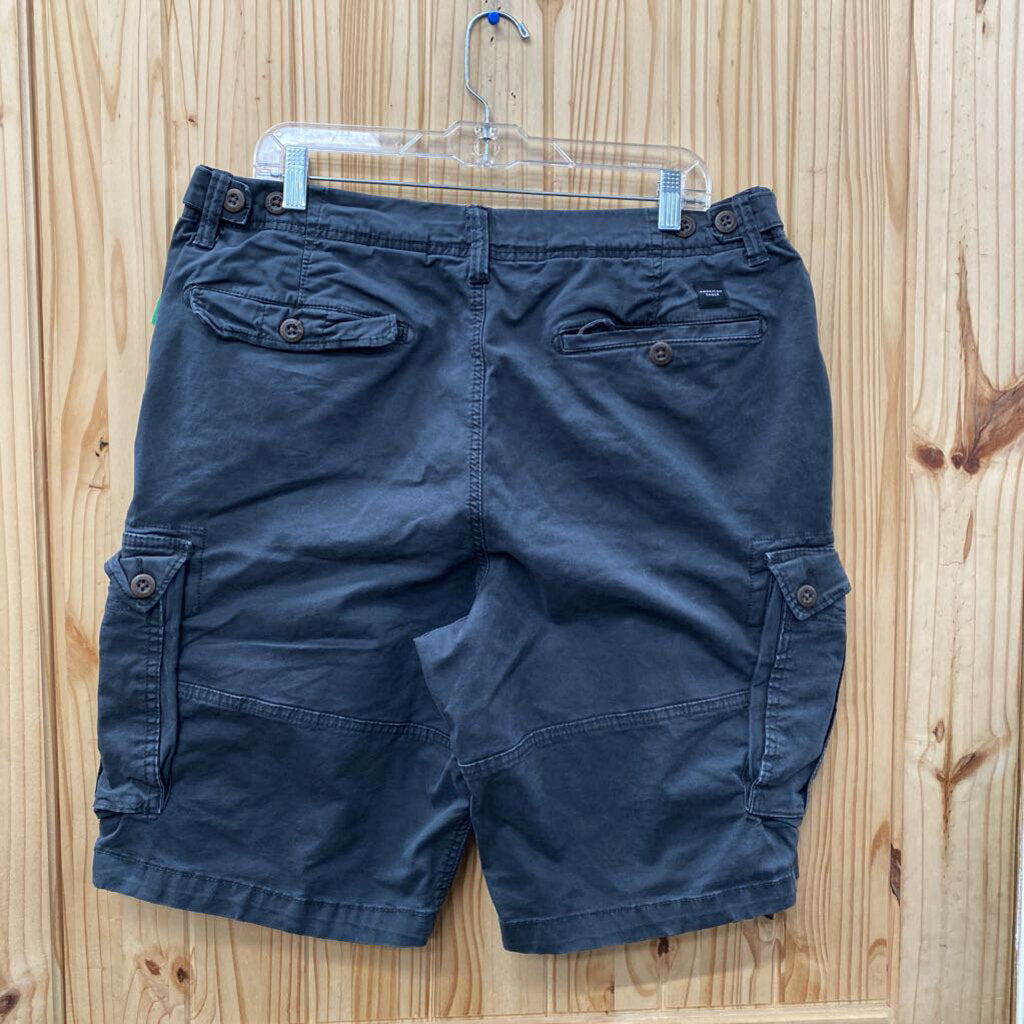 MENS AMERICAN EAGLE BLK CARGO SHORTS 36