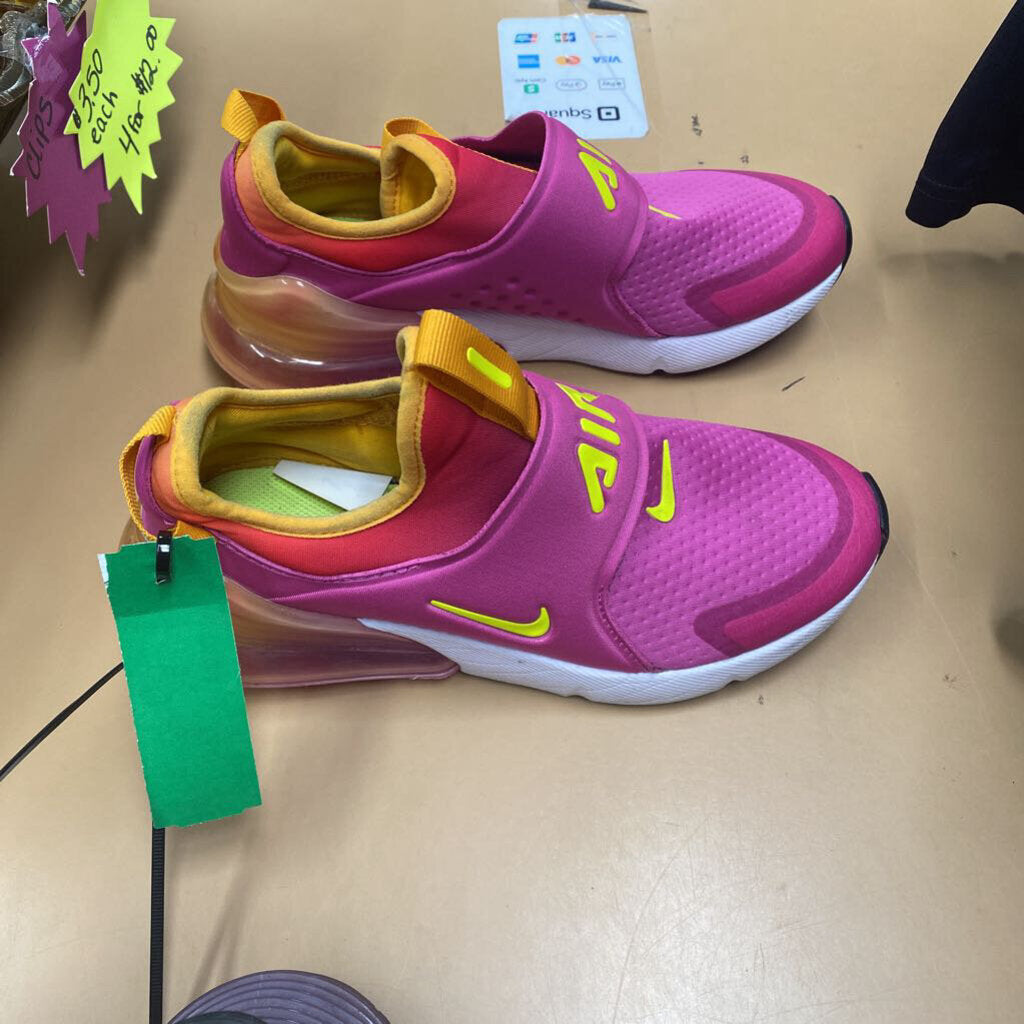 GIRLS NIKE AIR 270 DK FUSHIA/ORANGE/WHITE 4.5Y