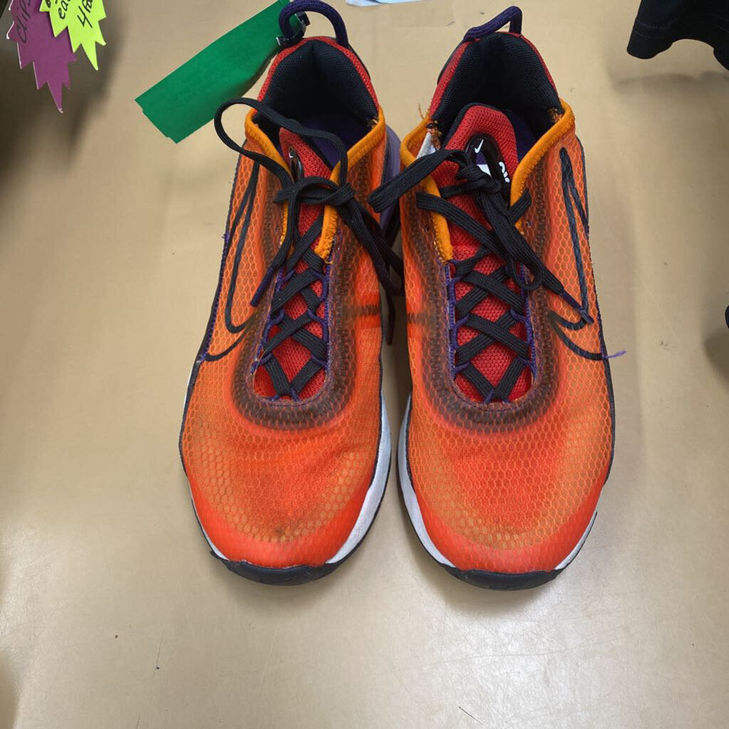 NIKE AIR SHOES ORANGE/BLK/RED 4.5Y