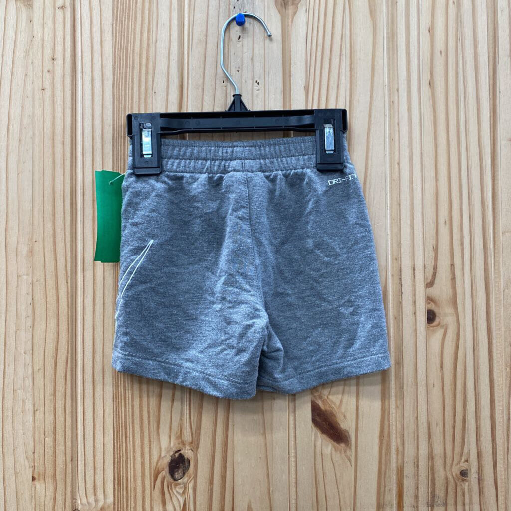 BOYS NIKE SHORTS GREY/WHITE 12M