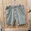 MENS OAKLEY TAN SHORTS 40