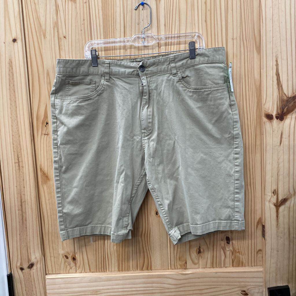 MENS OAKLEY TAN SHORTS 40