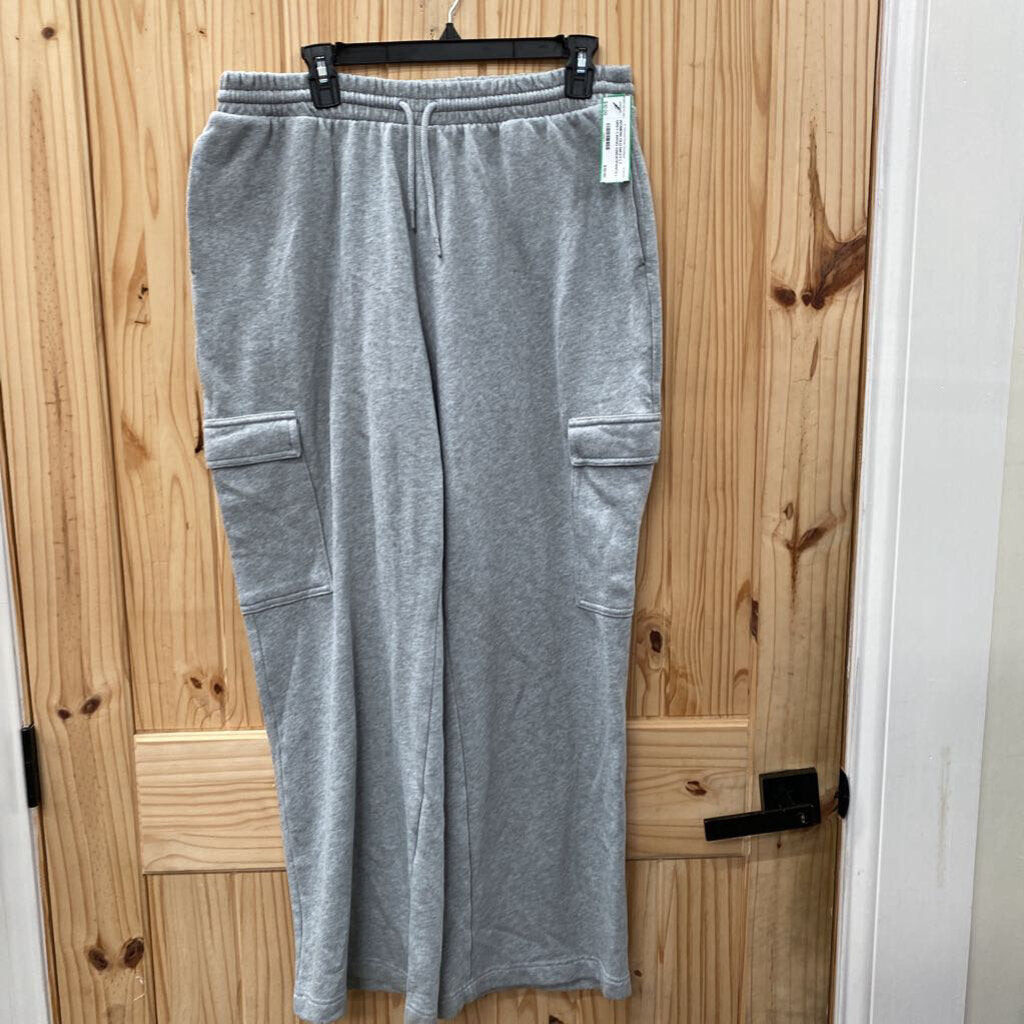 WOMENS OLD NAVY LT GREY CARGO SWEATPANTS L