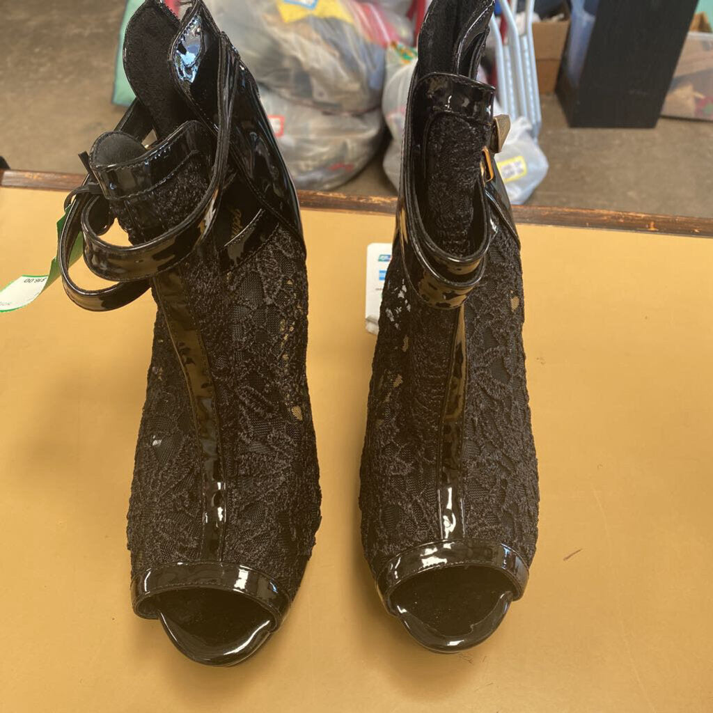 BLK LACE HEELS 10