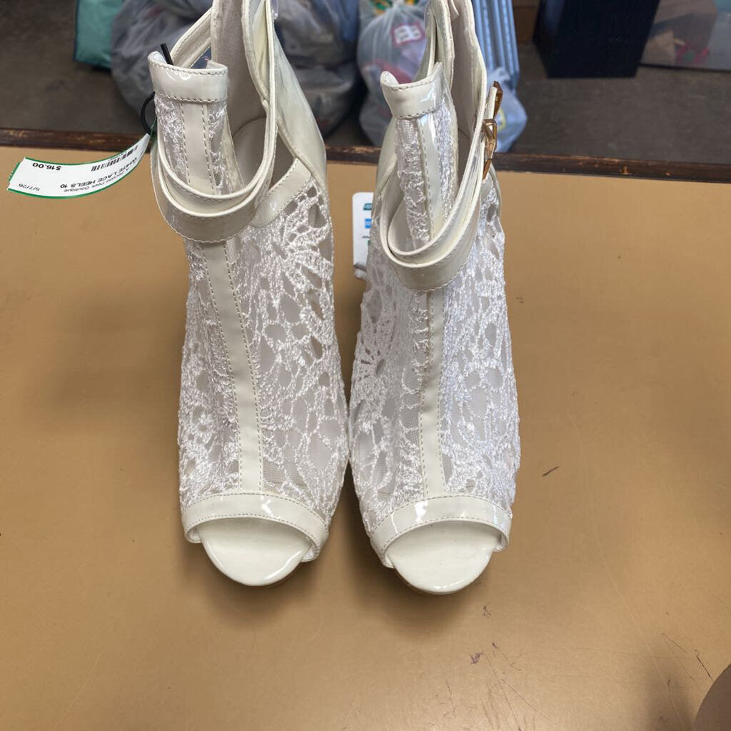 WHITE LACE HEELS 10