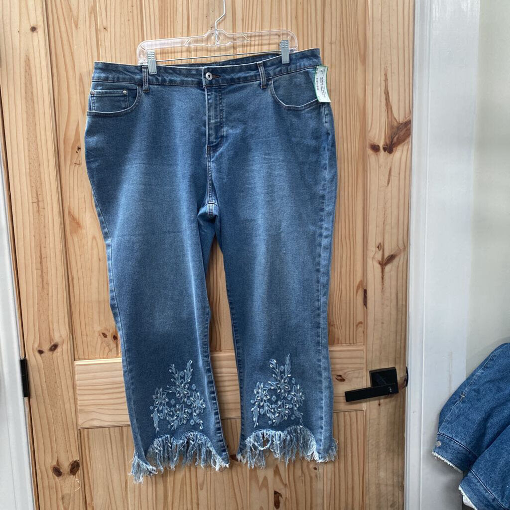 WOMENS EST. 1946 DENIM JEANS W/FRINGE 18W