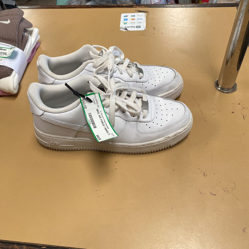 NIKE AIR FORCE 1 WHITE 7Y
