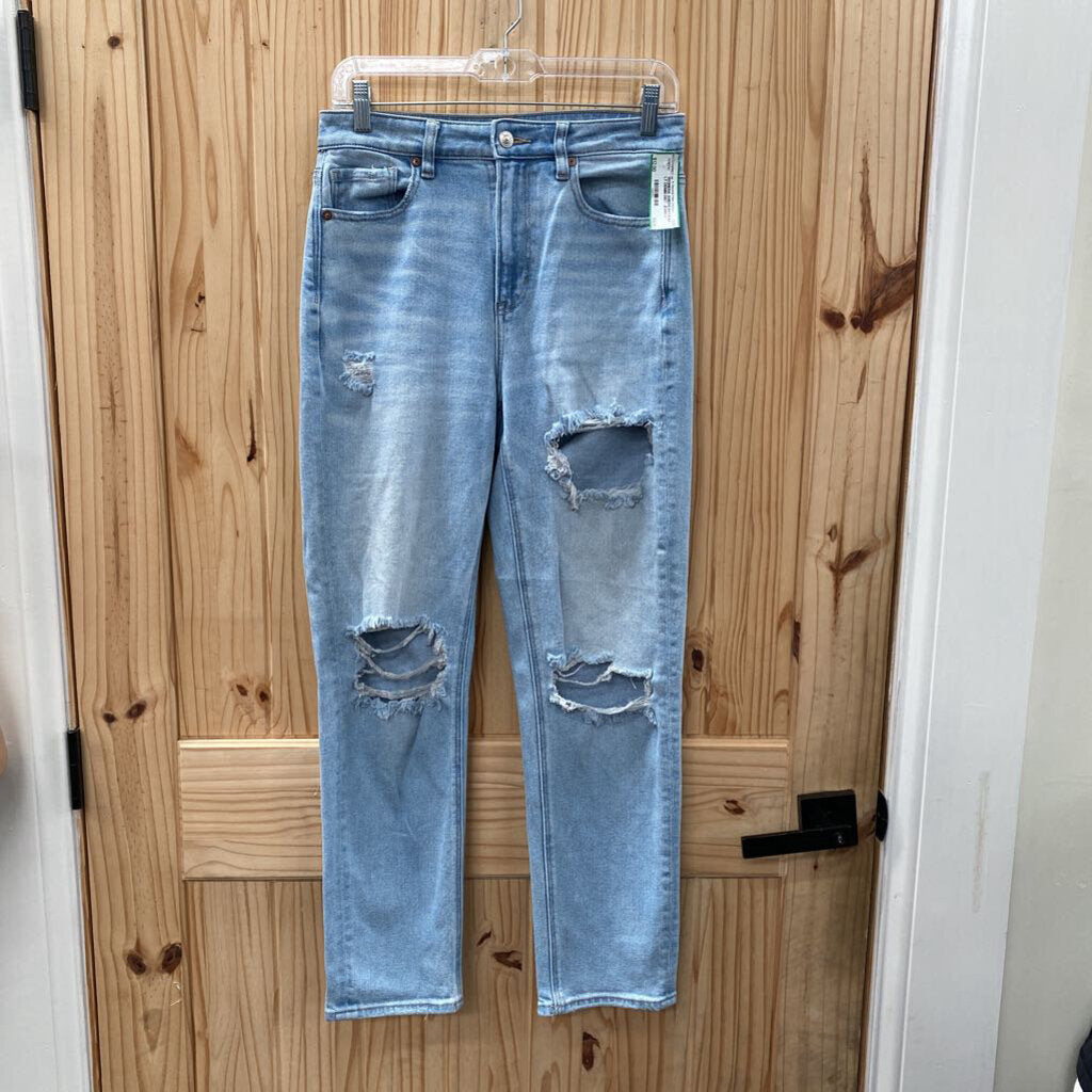 WOMENS AMERICAN EAGLE LT DENIM DIST. JEANS 4 REGULAR