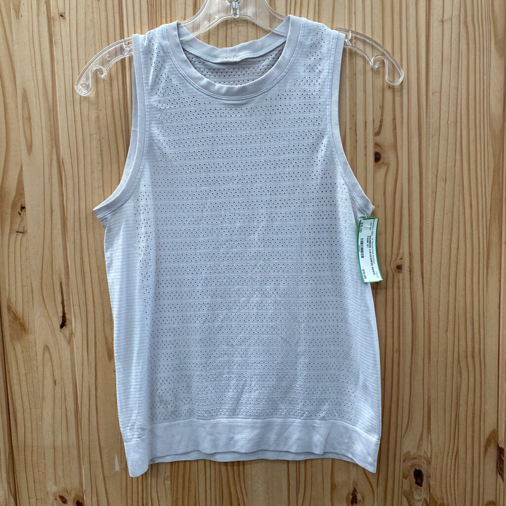 WOMENS LULULEMON WHITE TANK 6?