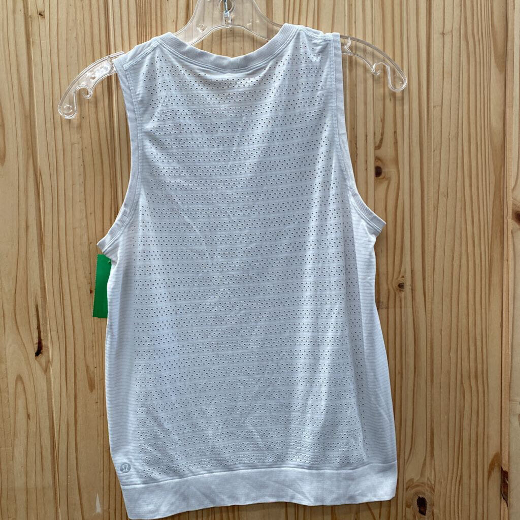 WOMENS LULULEMON WHITE TANK 6?