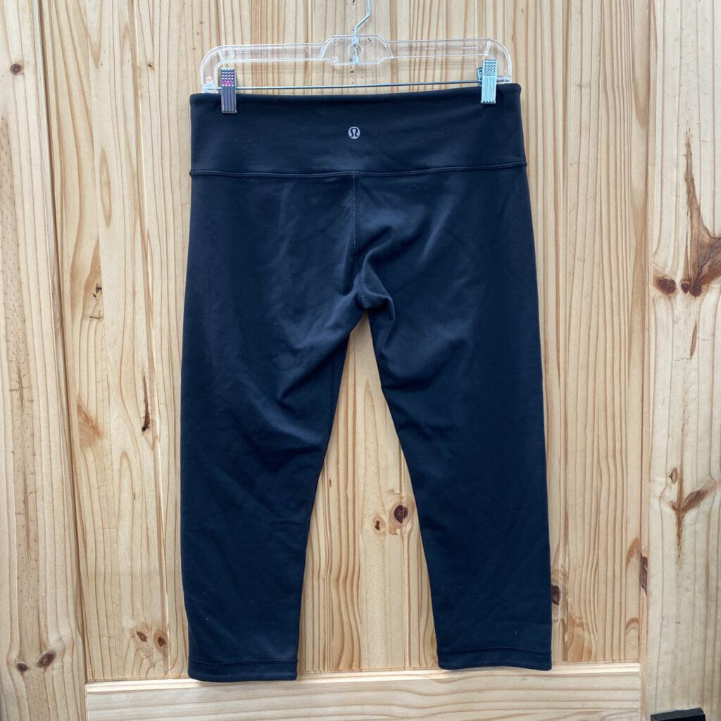 WOMENS LULULEMON BLK CAPRI LEGGINGS 8
