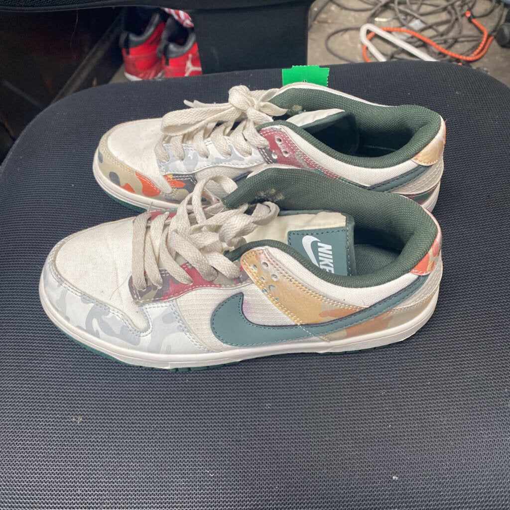 NIKE SHOES ARMY GREEN CAMO 7