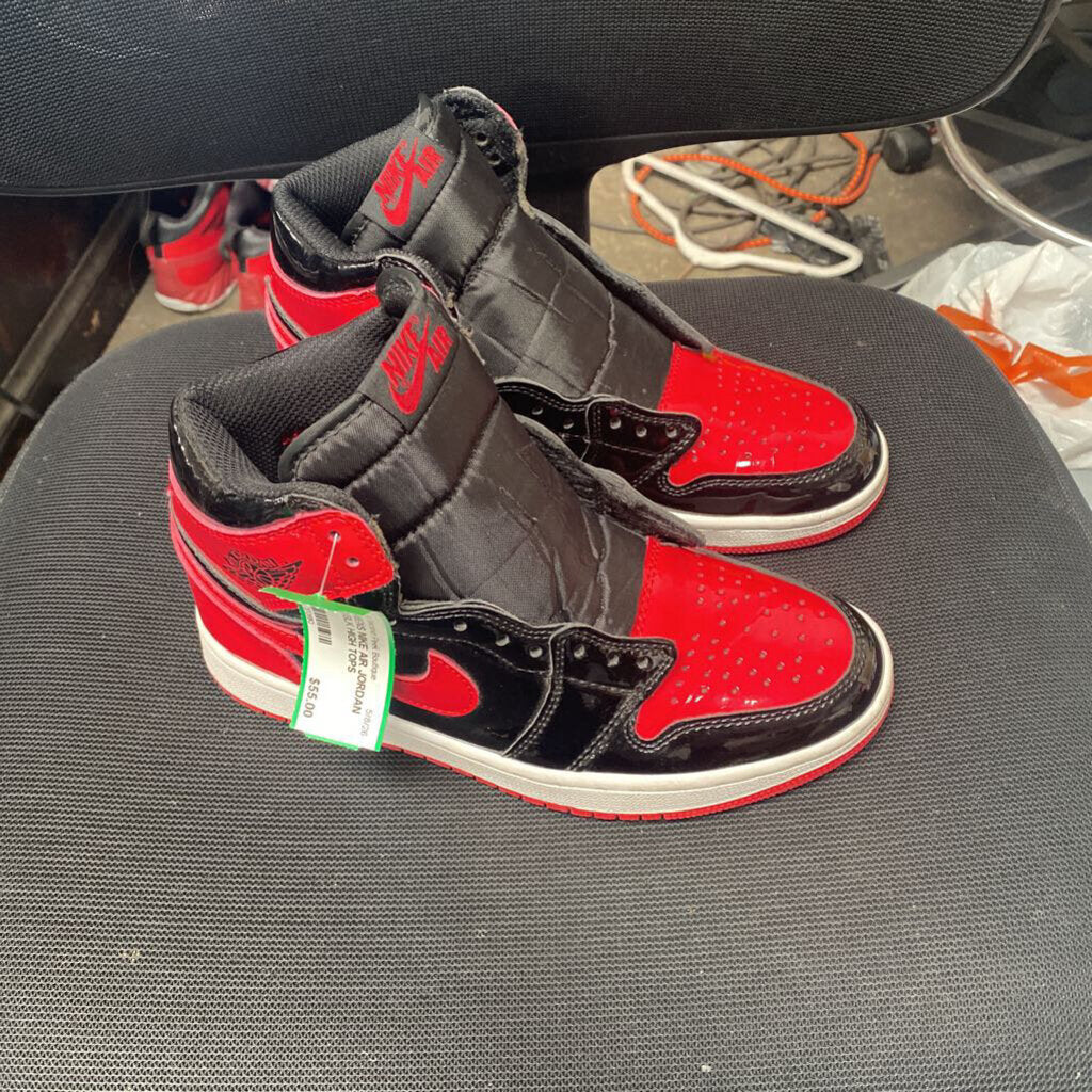 WOMENS NIKE AIR JORDAN RED/BLK HIGH TOPS