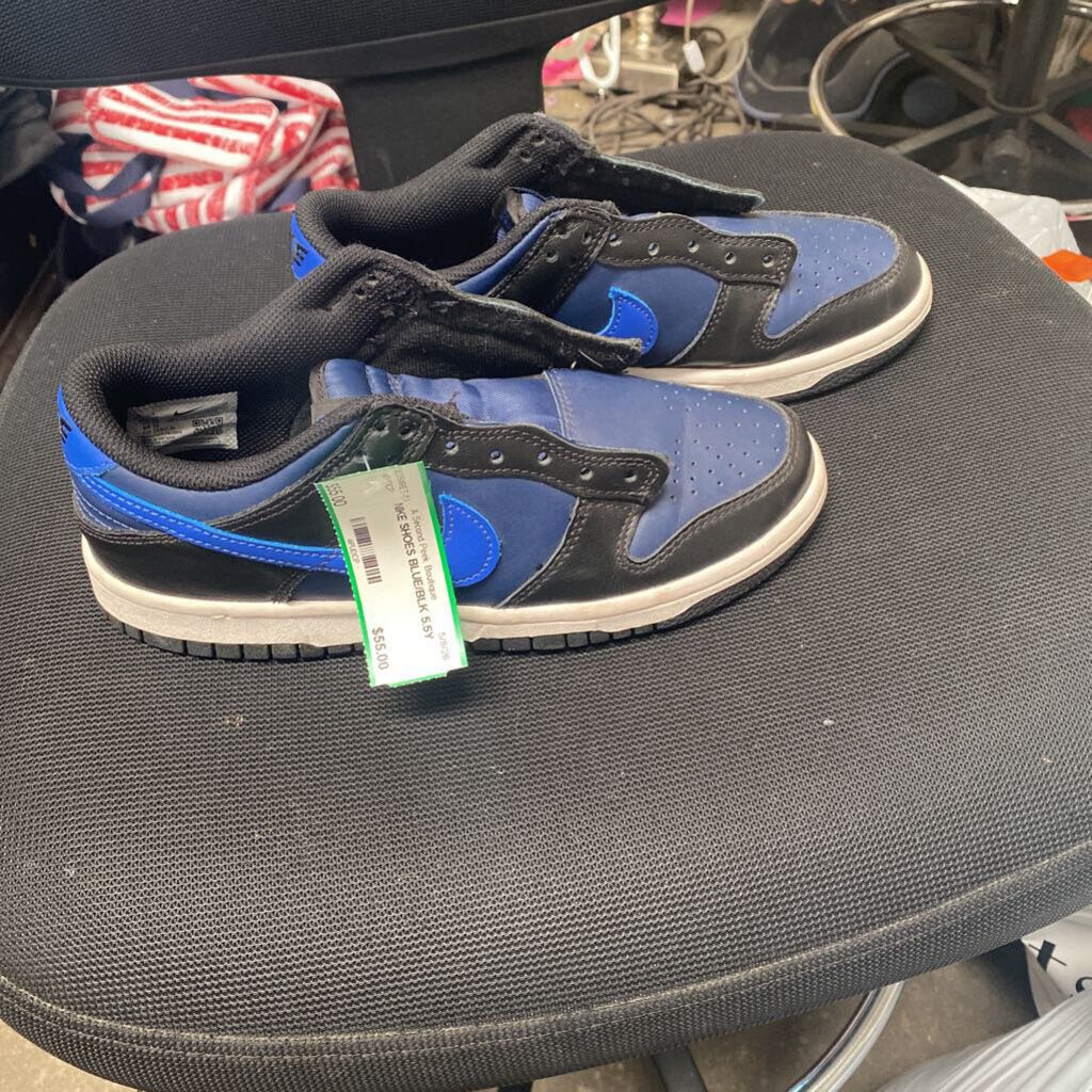 NIKE SHOES BLUE/BLK 5.5Y