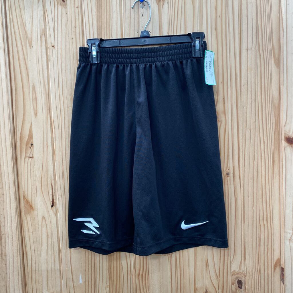 BOYS NIKE 3 SHORTS BLK/WHITE XL 13/15