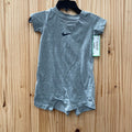 BOYS NIKE ROMPER GREY/WHITE 0/6M