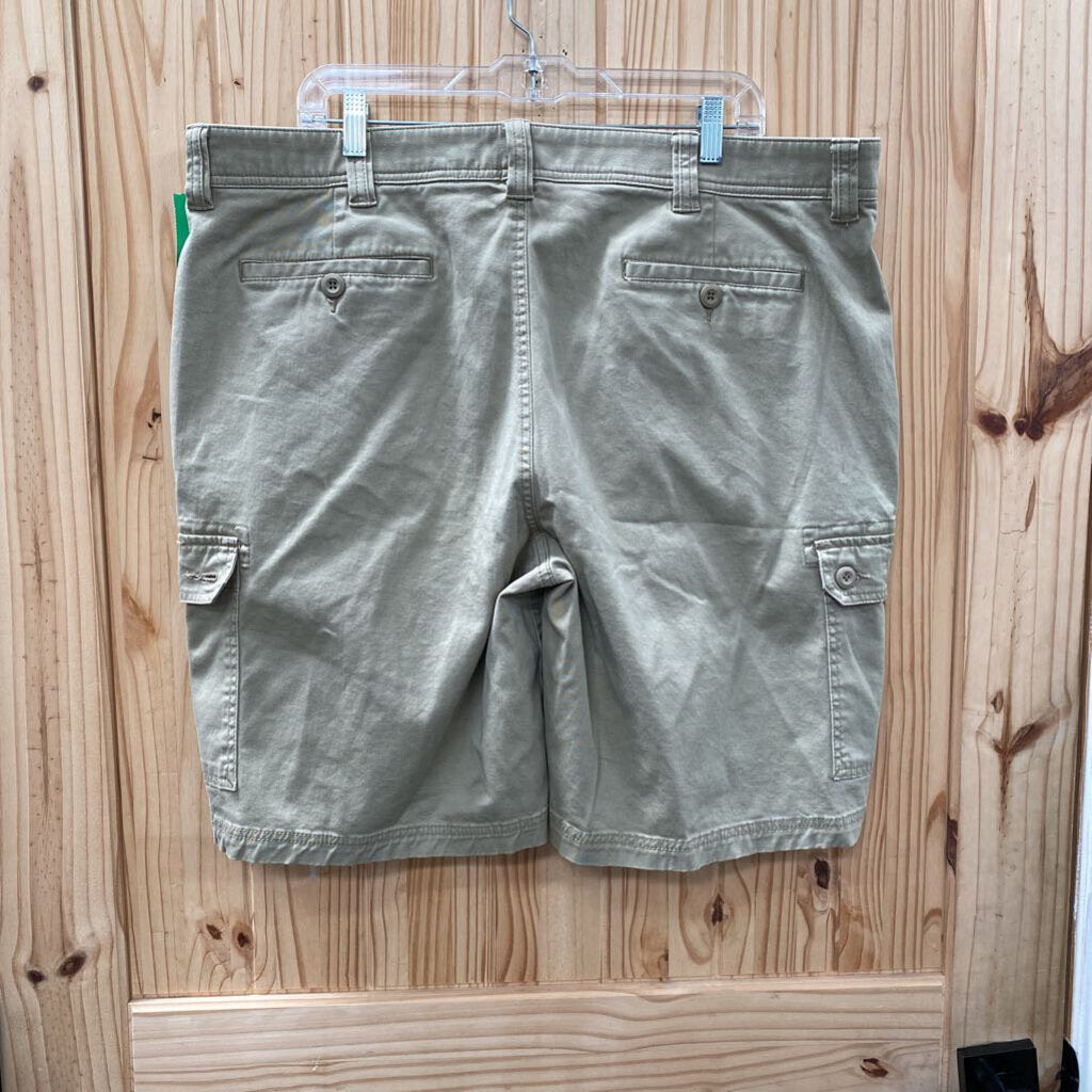 MENS ST. JOHNS BAY CARGO SHORTS TAN 42