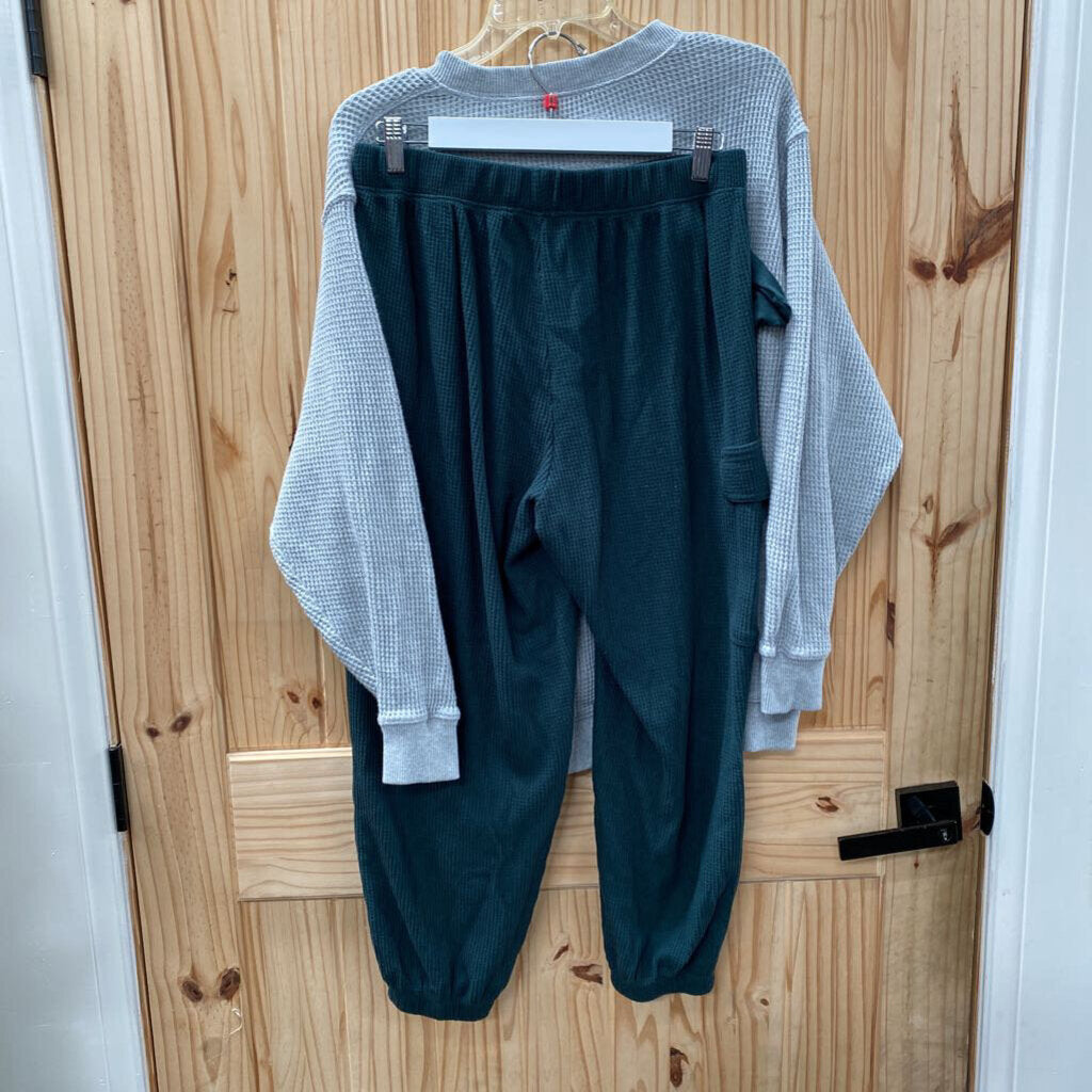 WOMENS AERIE 2PC SET GREY/GREEN BROOKLYN M