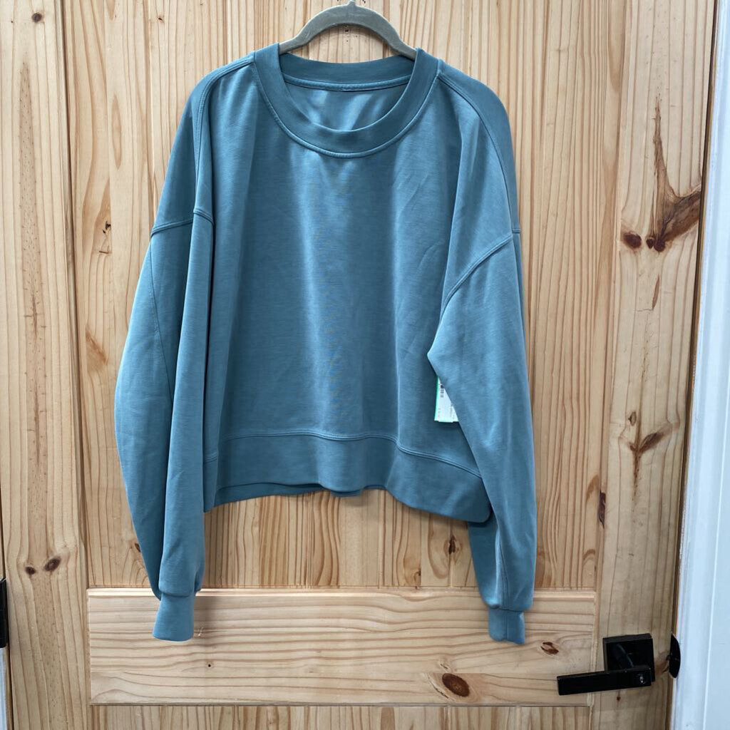 WOMENS LULULEMON GREEN SWEATSHIRT