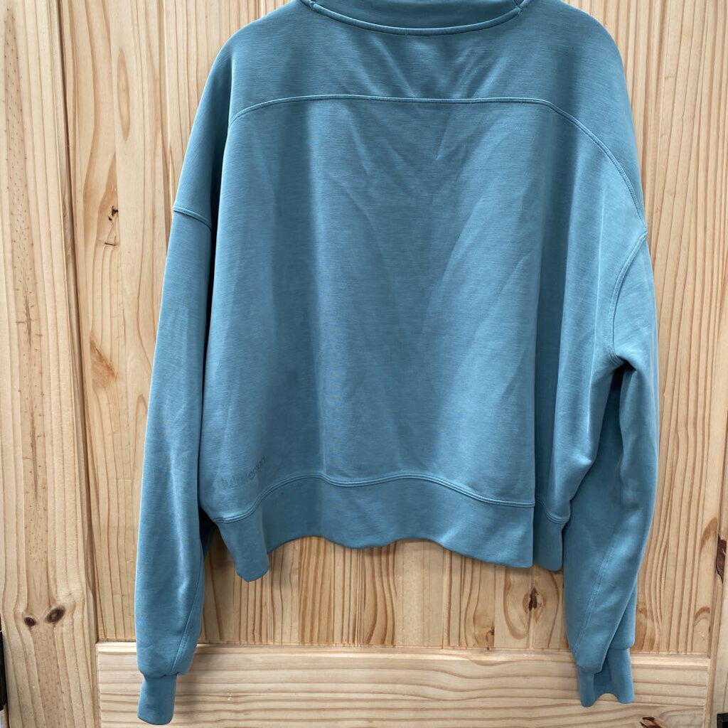 WOMENS LULULEMON GREEN SWEATSHIRT