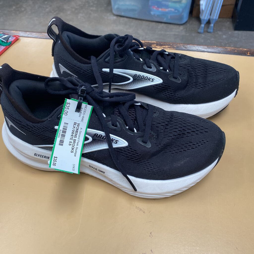WOMENS BROOKS BLK/WHITE 8.5