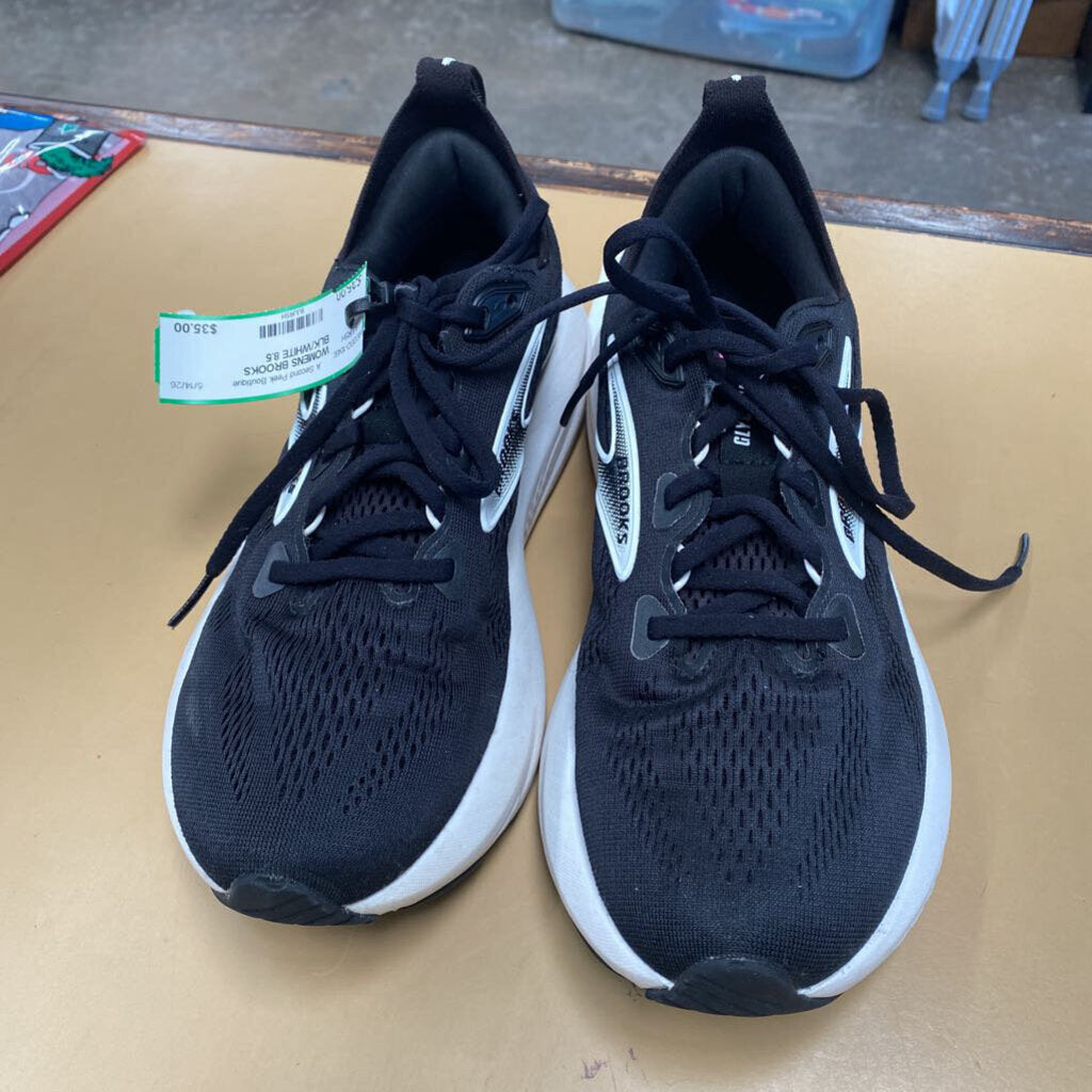 WOMENS BROOKS BLK/WHITE 8.5