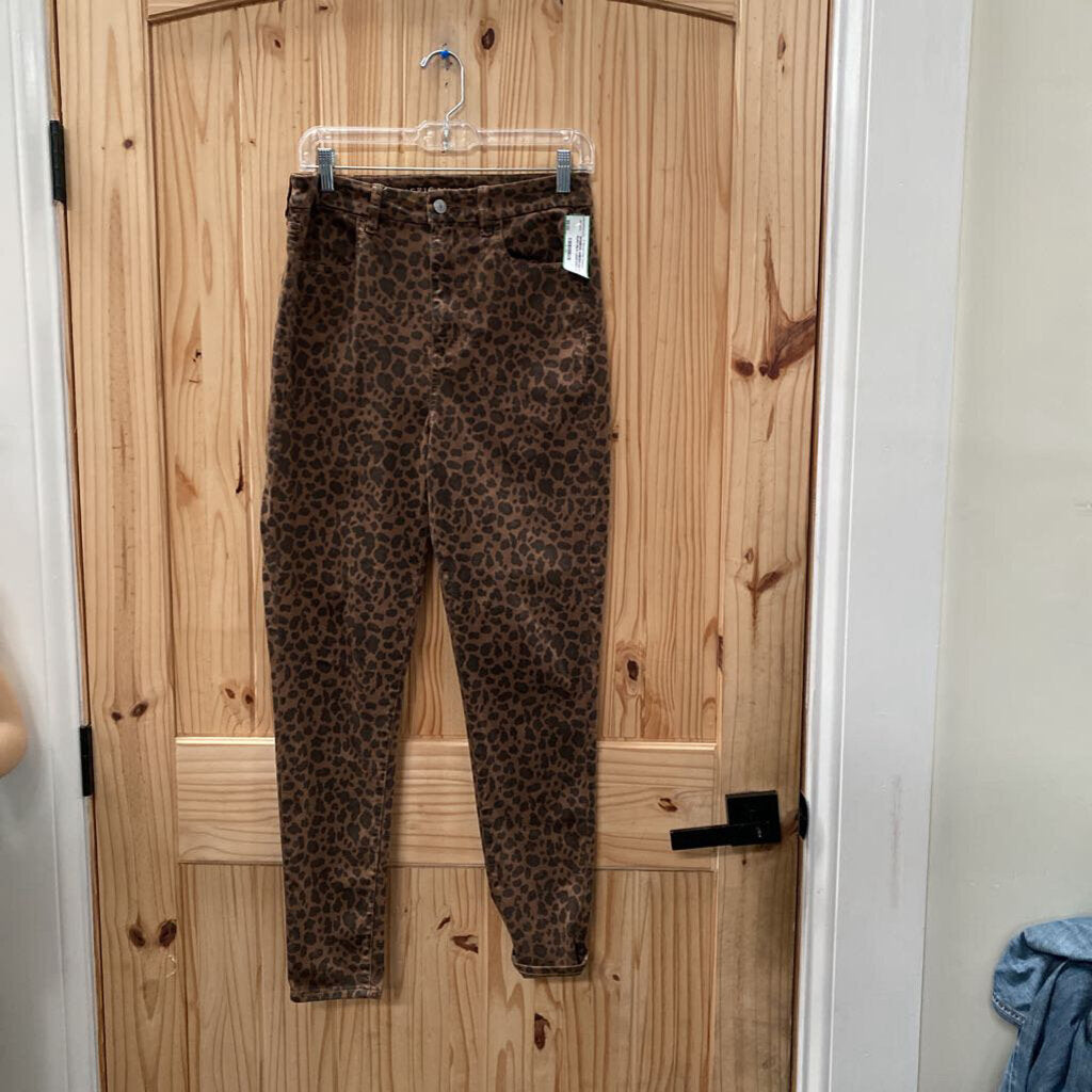 WOMENS AMERICAN EAGLE RUST/BLK LEOPARD PANTS 8