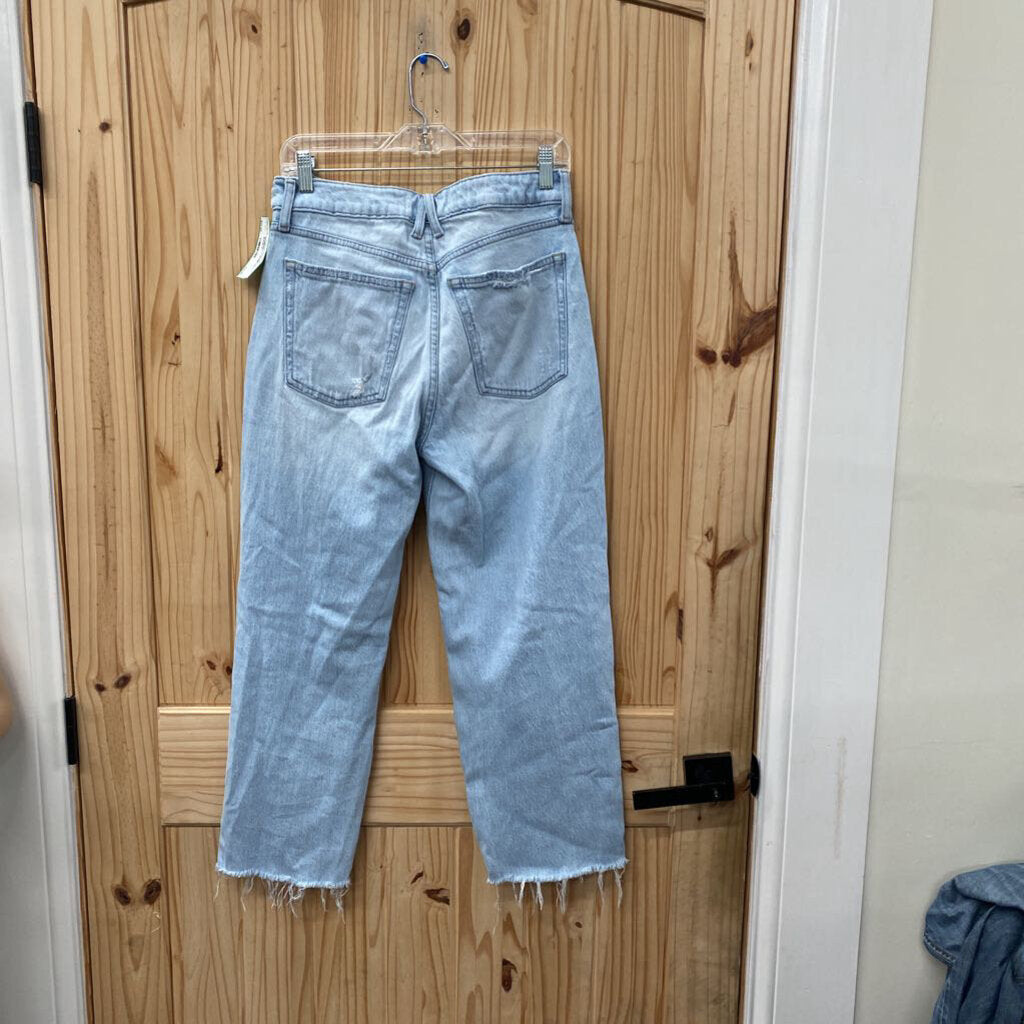 WOMENS LT DENIM DIST. JEANS 8