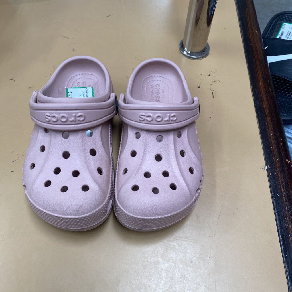 GIRLS CROCS MAUVE 12C