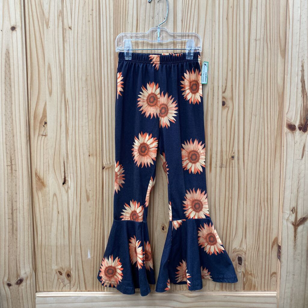 GIRLS BLK BELL BOTTOM PANTS W/SUNFLOWERS 110 4/5