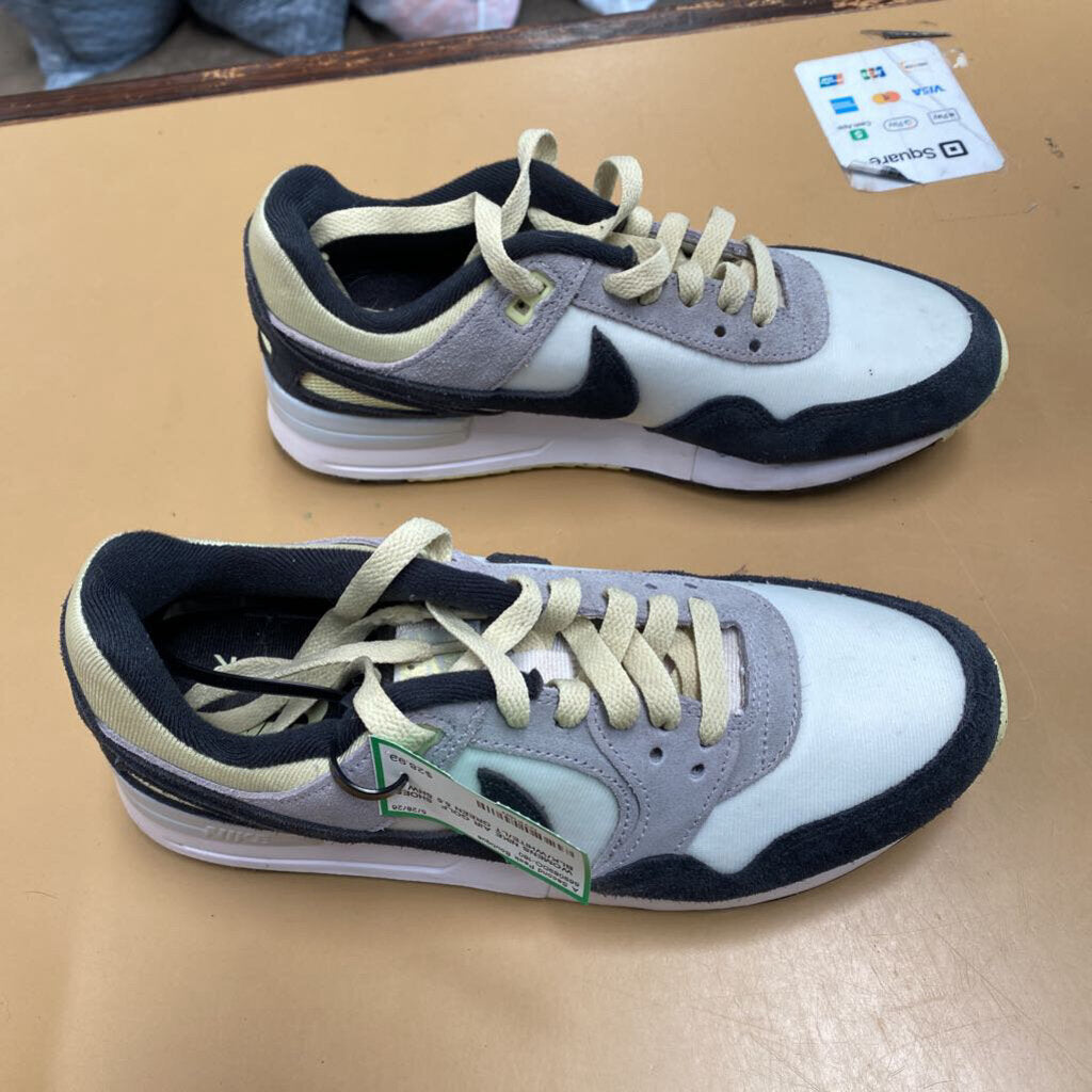 WOMENS NIKE AIR GOLF SHOES BLK/WHITE/LT GREEN 5.5
