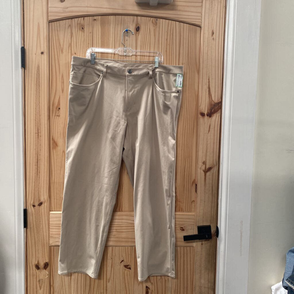 MENS LULULEMON TAN PANTS 40