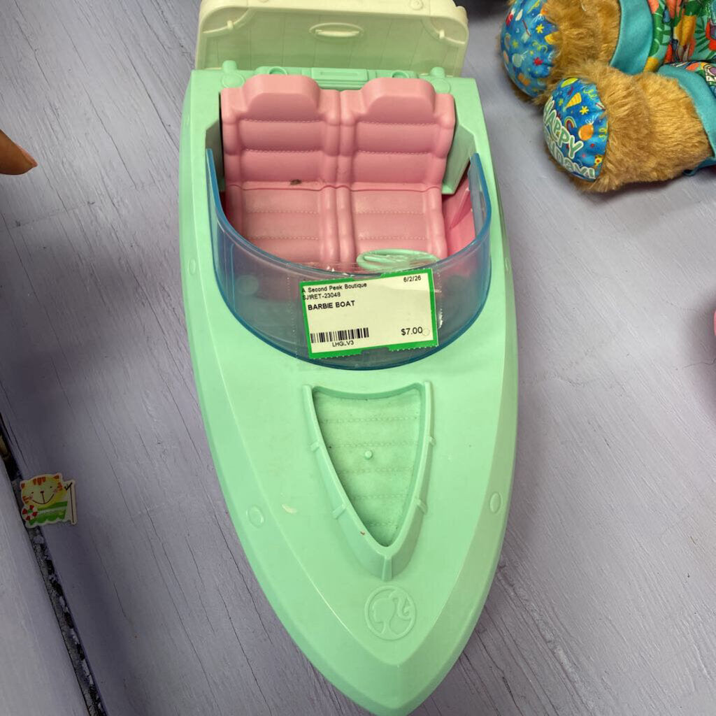 BARBIE BOAT