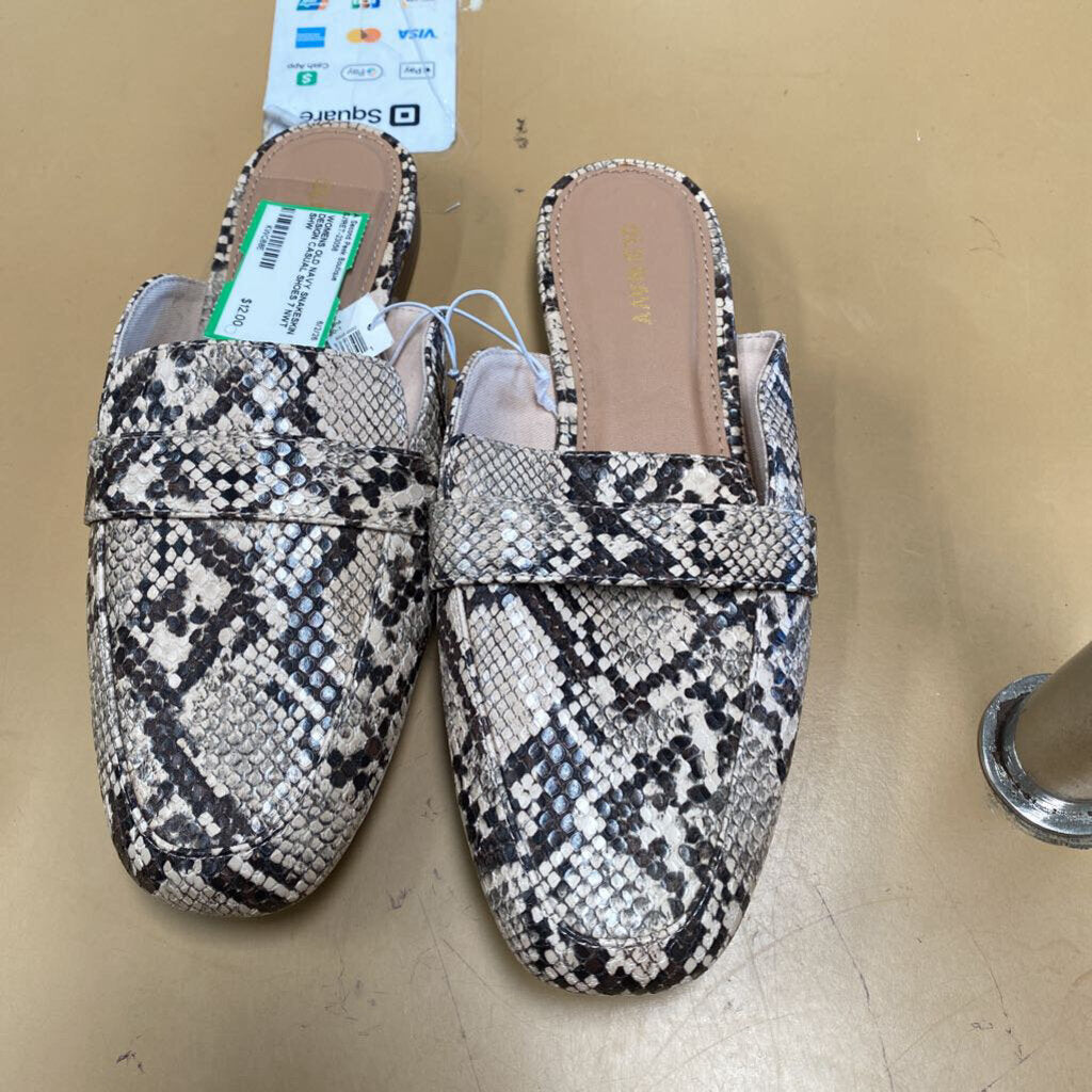 WOMENS OLD NAVY SNAKESKIN DESIGN CASUAL SHOES 7 NWT