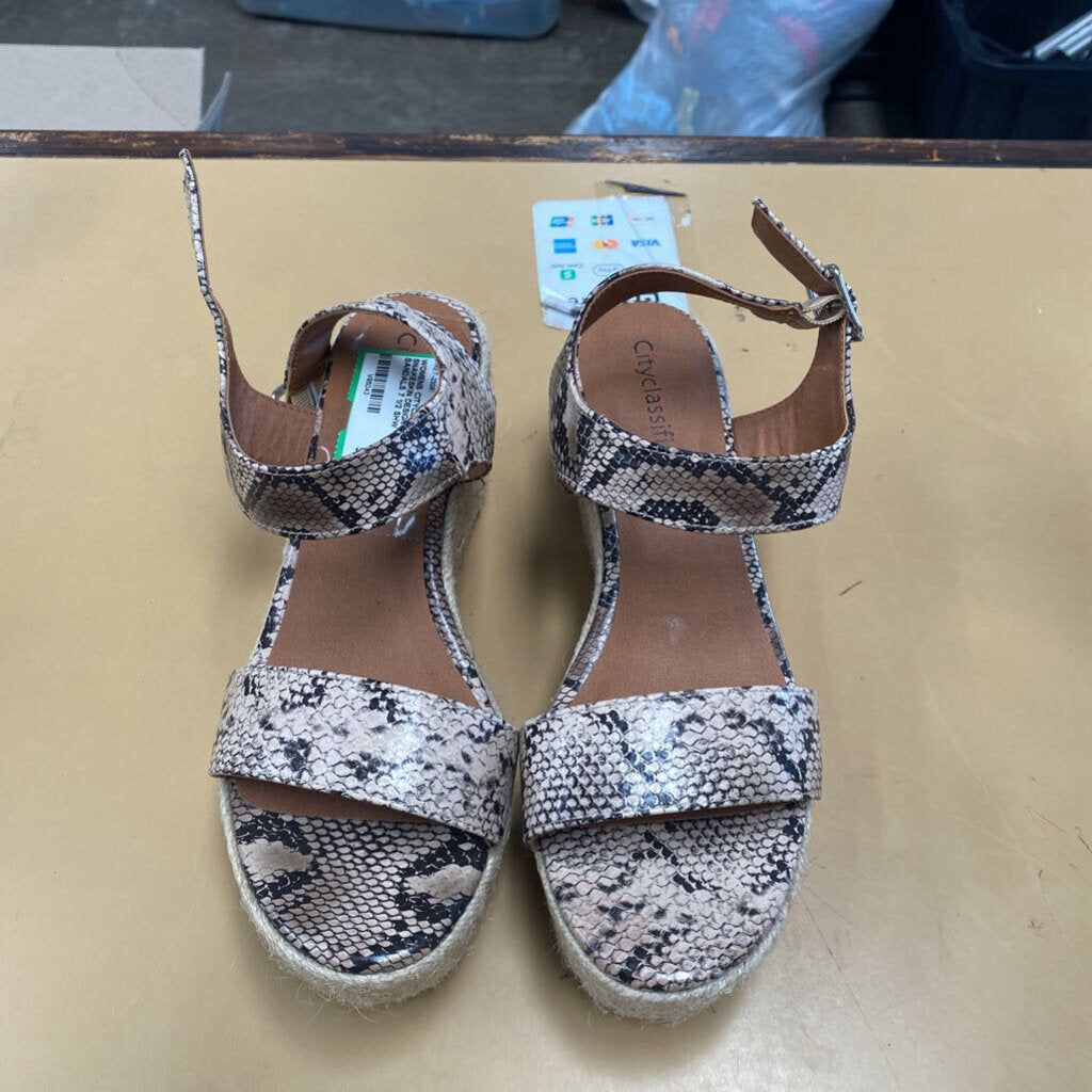 WOMENS CITYCLASSIFIED SNAKESKIN DESIGN WEDGE SANDALS 7 1/2