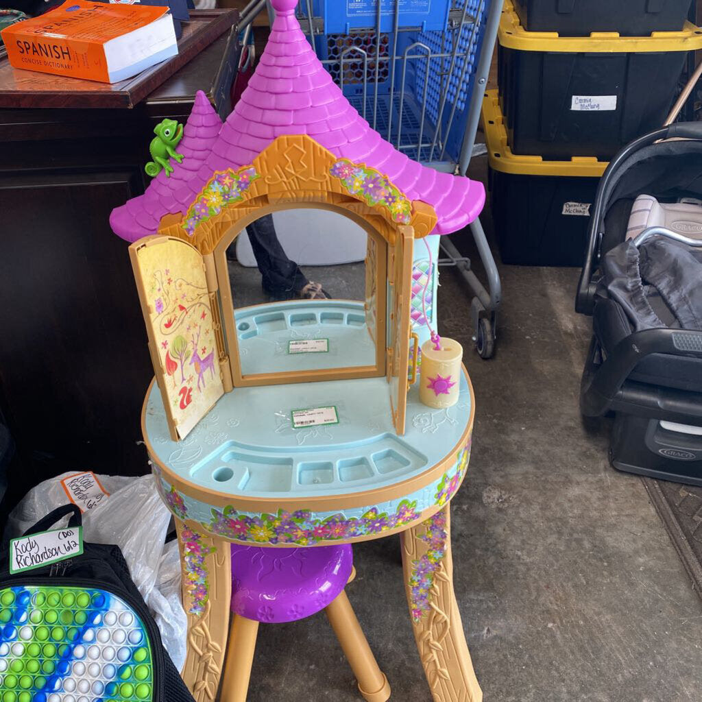 RAPUNZEL VANITY
