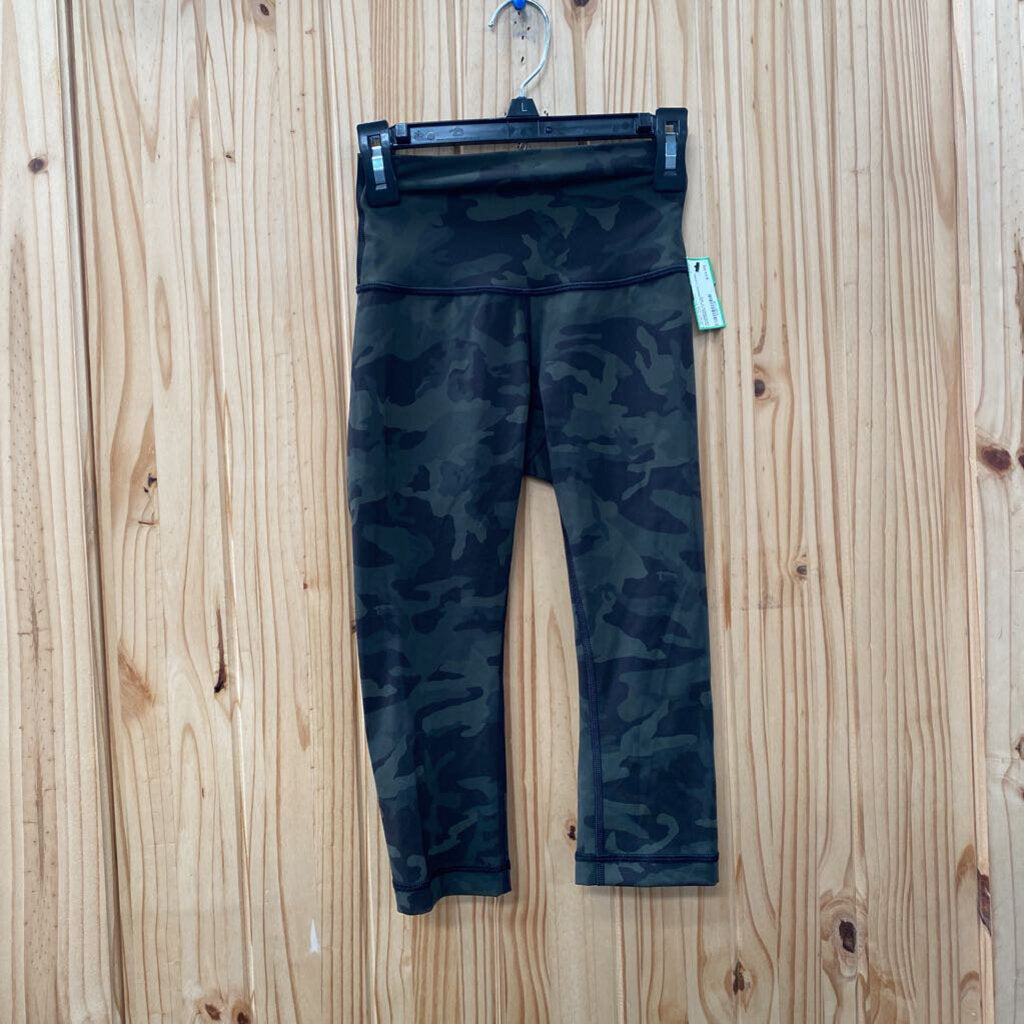 WOMENS LULULEMON CAMO LEGGINGS 0