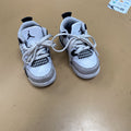 BOYS JORDANS BLK/WHITE/GREY 6C