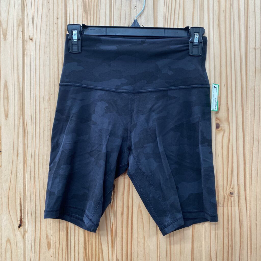 WOMENS LULULEMON BLK/CHARCOAL CAMO SHORTS 6