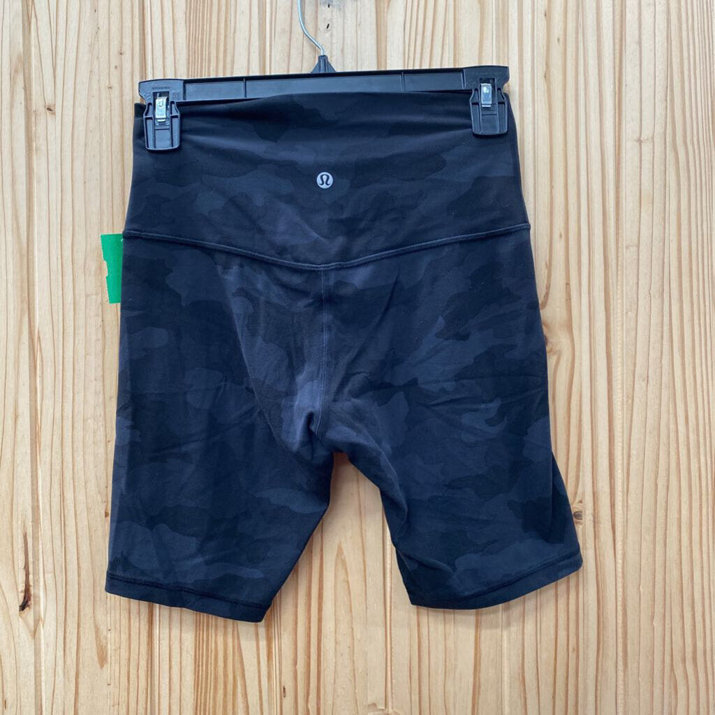 WOMENS LULULEMON BLK/CHARCOAL CAMO SHORTS 6