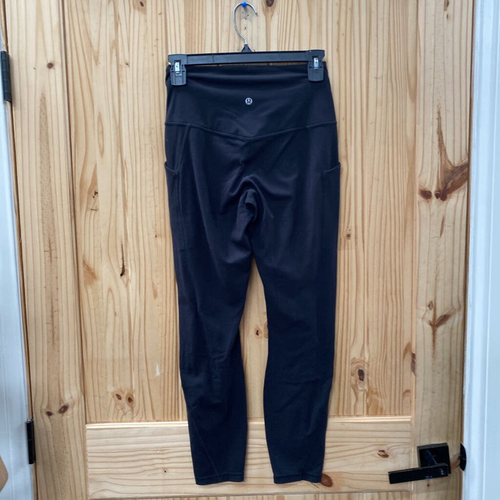 WOMENS LULULEMON BLK LEGGINGS 6