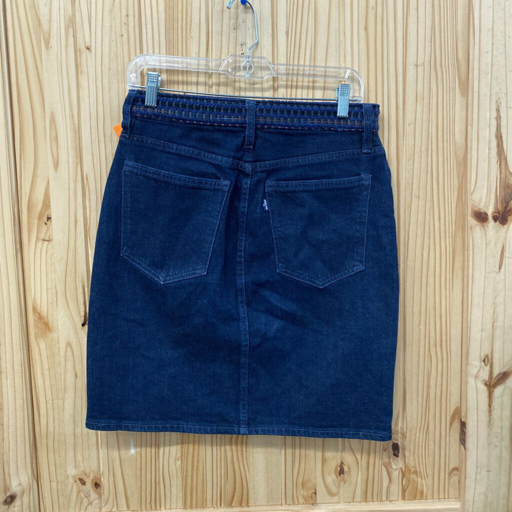 WOMENS LEVIS DK DENIM SKIRT 29