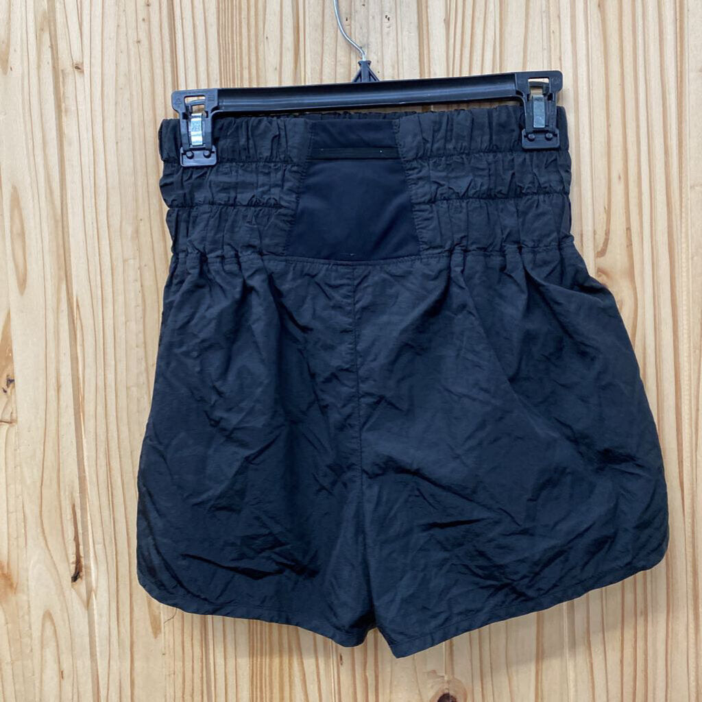 WOMENS FREE PEOPLE BLK SHORTS M