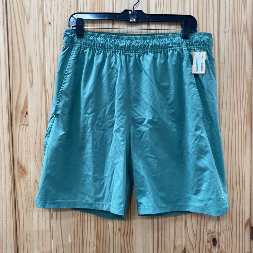 MENS BALANCE COLLECTION GREEN SHORTS L