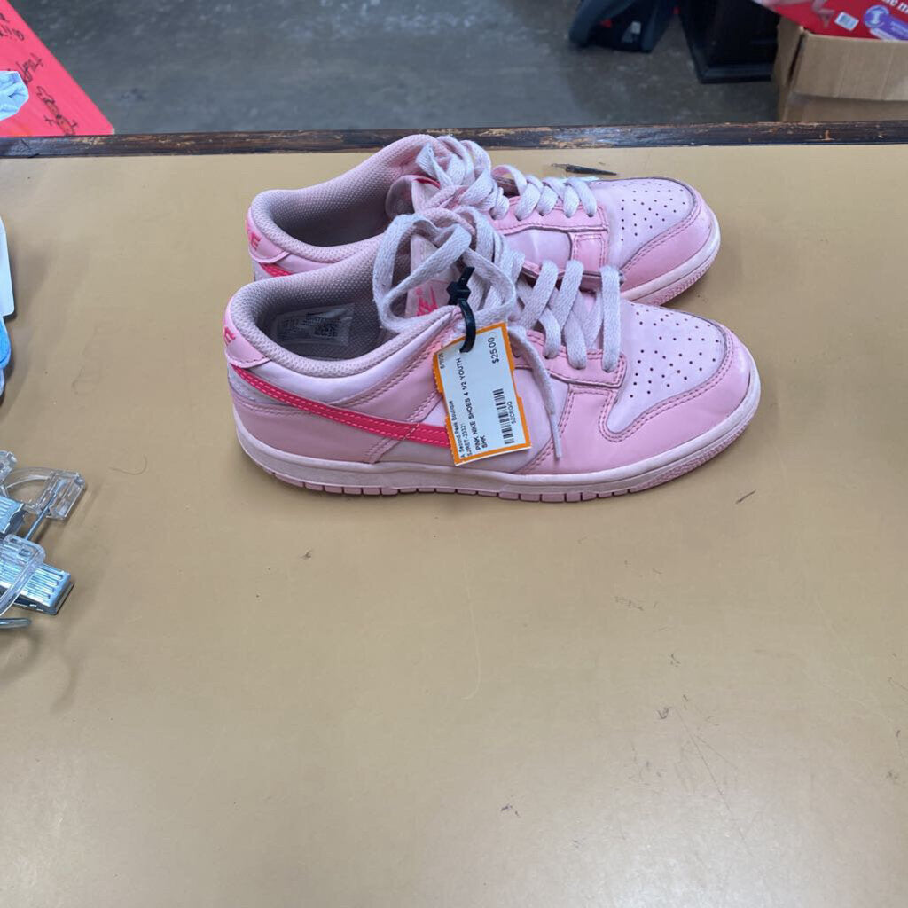 PINK NIKE SHOES 4 1/2 YOUTH